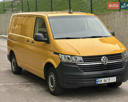 Желтый Фольксваген Transporter, объемом двигателя 2 л и пробегом 126 тыс. км за 19999 $, фото 2 на Automoto.ua