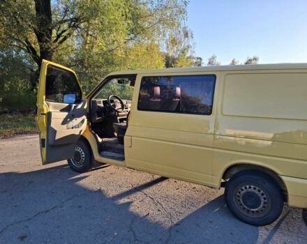 Желтый Фольксваген Transporter, объемом двигателя 2.5 л и пробегом 366 тыс. км за 6350 $, фото 4 на Automoto.ua
