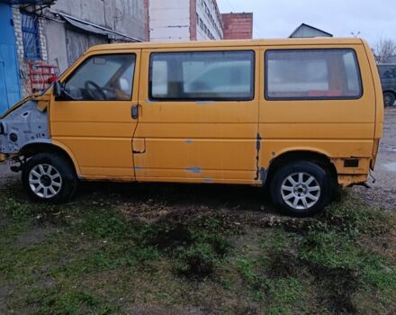 Желтый Фольксваген Transporter, объемом двигателя 1.9 л и пробегом 320 тыс. км за 3500 $, фото 3 на Automoto.ua