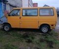 Желтый Фольксваген Transporter, объемом двигателя 1.9 л и пробегом 320 тыс. км за 3500 $, фото 3 на Automoto.ua