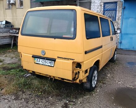 Желтый Фольксваген Transporter, объемом двигателя 1.9 л и пробегом 320 тыс. км за 3500 $, фото 4 на Automoto.ua
