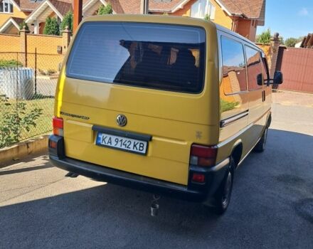 Желтый Фольксваген Transporter, объемом двигателя 1.9 л и пробегом 367 тыс. км за 5244 $, фото 2 на Automoto.ua