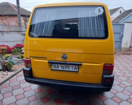 Желтый Фольксваген Transporter, объемом двигателя 1.9 л и пробегом 333 тыс. км за 6250 $, фото 2 на Automoto.ua