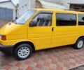 Желтый Фольксваген Transporter, объемом двигателя 1.9 л и пробегом 333 тыс. км за 6250 $, фото 4 на Automoto.ua