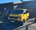 Желтый Фольксваген Transporter, объемом двигателя 1.9 л и пробегом 367 тыс. км за 5244 $, фото 1 на Automoto.ua