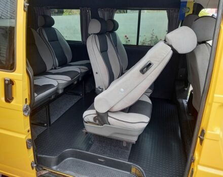 Желтый Фольксваген Transporter, объемом двигателя 1.9 л и пробегом 333 тыс. км за 6250 $, фото 10 на Automoto.ua