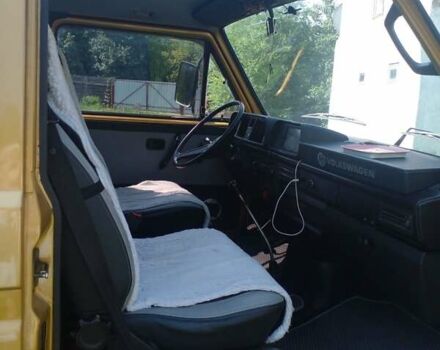 Жовтий Фольксваген Transporter, об'ємом двигуна 1.6 л та пробігом 200 тис. км за 5700 $, фото 7 на Automoto.ua