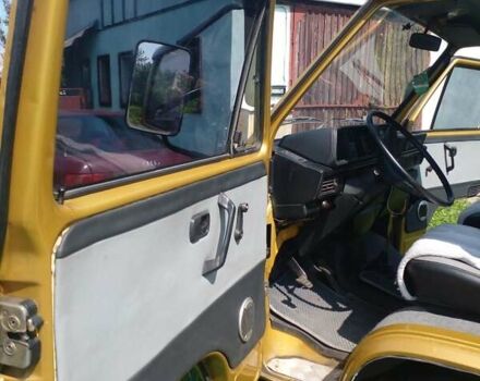 Жовтий Фольксваген Transporter, об'ємом двигуна 1.6 л та пробігом 200 тис. км за 5700 $, фото 6 на Automoto.ua