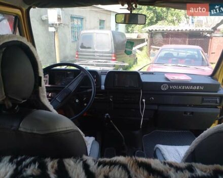 Жовтий Фольксваген Transporter, об'ємом двигуна 1.6 л та пробігом 200 тис. км за 5700 $, фото 12 на Automoto.ua