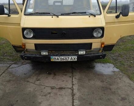 Желтый Фольксваген Transporter, объемом двигателя 0 л и пробегом 200 тыс. км за 1000 $, фото 1 на Automoto.ua