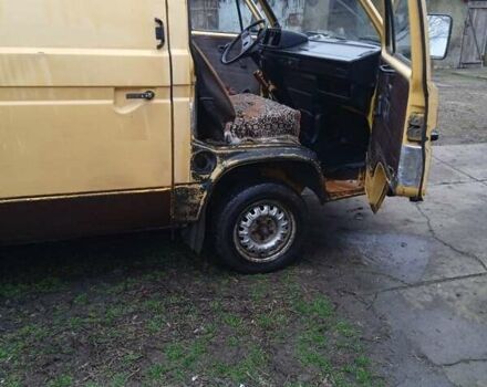 Желтый Фольксваген Transporter, объемом двигателя 0 л и пробегом 200 тыс. км за 1000 $, фото 7 на Automoto.ua