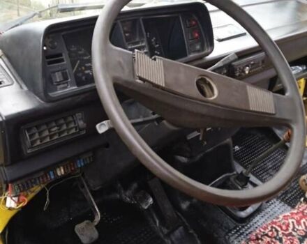 Желтый Фольксваген Transporter, объемом двигателя 0 л и пробегом 200 тыс. км за 1000 $, фото 6 на Automoto.ua