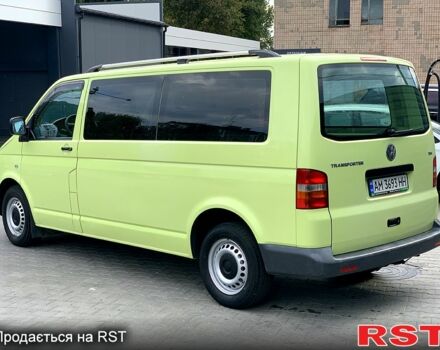 Желтый Фольксваген Transporter, объемом двигателя 2.5 л и пробегом 250 тыс. км за 7777 $, фото 1 на Automoto.ua