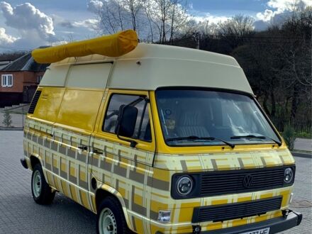 Желтый Фольксваген Transporter, объемом двигателя 1.6 л и пробегом 100 тыс. км за 7500 $, фото 1 на Automoto.ua