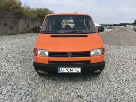 Желтый Фольксваген Transporter, объемом двигателя 2.4 л и пробегом 370 тыс. км за 8500 $, фото 1 на Automoto.ua