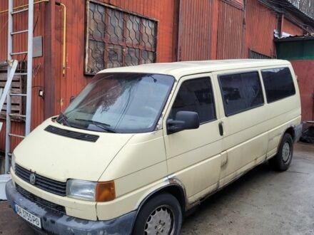 Жовтий Фольксваген Transporter, об'ємом двигуна 2.4 л та пробігом 45 тис. км за 2000 $, фото 1 на Automoto.ua