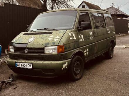 Жовтий Фольксваген Transporter, об'ємом двигуна 2.4 л та пробігом 300 тис. км за 3650 $, фото 1 на Automoto.ua
