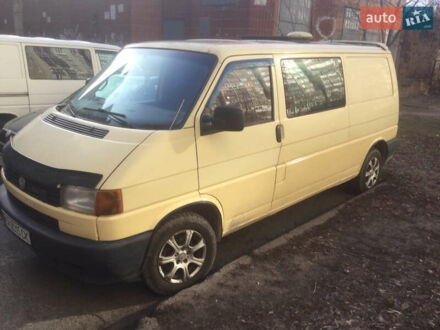 Фольксваген Transporter 2001 у Києві на Automoto.ua Жовтий Фольксваген Transporter, об'ємом двигуна 2.5 л та пробігом 430 тис. км за 6500 $, фото 1 на Automoto.ua