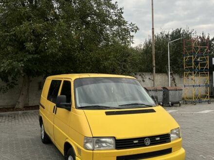 Жовтий Фольксваген Transporter, об'ємом двигуна 2.5 л та пробігом 590 тис. км за 5200 $, фото 1 на Automoto.ua