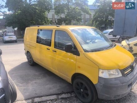 Желтый Фольксваген Transporter, объемом двигателя 2.5 л и пробегом 270 тыс. км за 5500 $, фото 1 на Automoto.ua