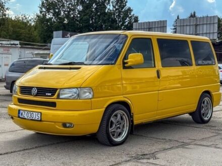Желтый Фольксваген Transporter, объемом двигателя 2.5 л и пробегом 235 тыс. км за 2850 $, фото 1 на Automoto.ua