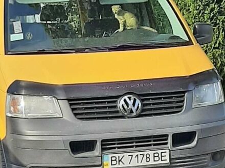 Желтый Фольксваген Transporter, объемом двигателя 2.5 л и пробегом 360 тыс. км за 7900 $, фото 1 на Automoto.ua