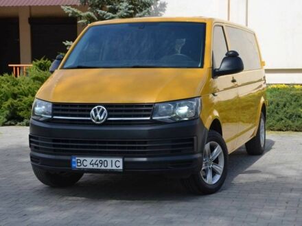 Желтый Фольксваген Transporter, объемом двигателя 2 л и пробегом 254 тыс. км за 16600 $, фото 1 на Automoto.ua