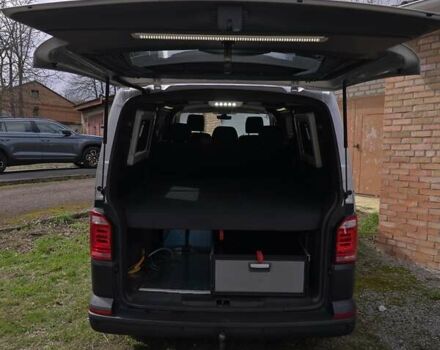 Серый Фольксваген Transporter, объемом двигателя 2 л и пробегом 183 тыс. км за 39999 $, фото 54 на Automoto.ua