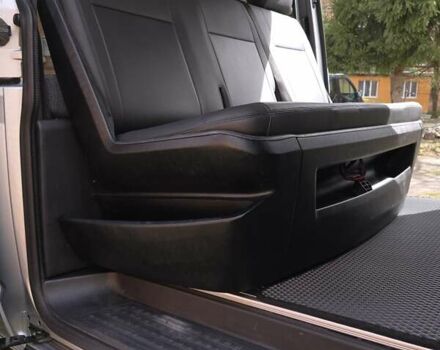 Серый Фольксваген Transporter, объемом двигателя 2 л и пробегом 179 тыс. км за 39300 $, фото 29 на Automoto.ua
