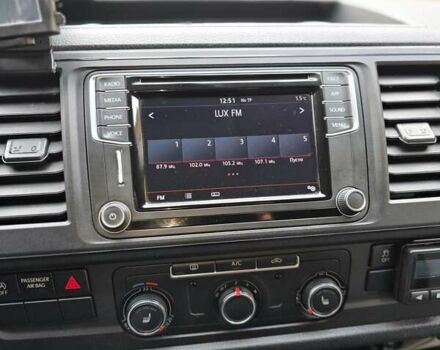 Серый Фольксваген Transporter, объемом двигателя 2 л и пробегом 183 тыс. км за 39999 $, фото 59 на Automoto.ua