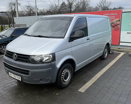 Серый Фольксваген Transporter, объемом двигателя 2 л и пробегом 499 тыс. км за 10500 $, фото 2 на Automoto.ua