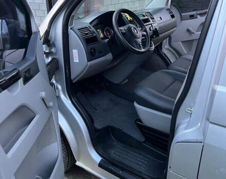 Сірий Фольксваген Transporter, об'ємом двигуна 2 л та пробігом 185 тис. км за 11500 $, фото 4 на Automoto.ua