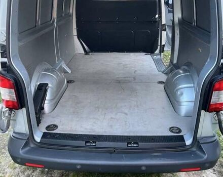 Сірий Фольксваген Transporter, об'ємом двигуна 2 л та пробігом 185 тис. км за 11500 $, фото 15 на Automoto.ua