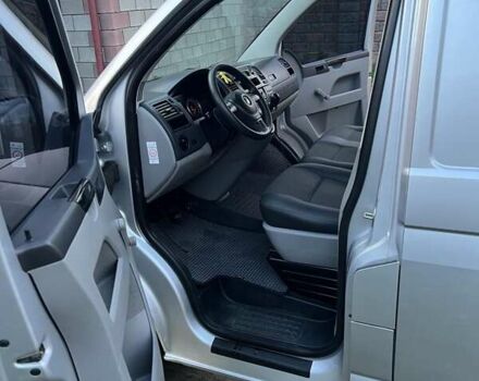 Сірий Фольксваген Transporter, об'ємом двигуна 2 л та пробігом 185 тис. км за 11500 $, фото 5 на Automoto.ua