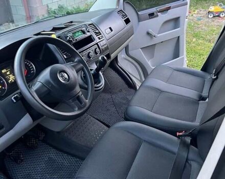 Сірий Фольксваген Transporter, об'ємом двигуна 2 л та пробігом 185 тис. км за 11500 $, фото 8 на Automoto.ua