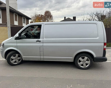 Серый Фольксваген Transporter, объемом двигателя 1.97 л и пробегом 330 тыс. км за 12800 $, фото 1 на Automoto.ua