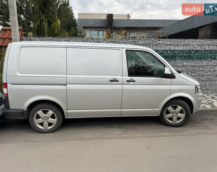 Серый Фольксваген Transporter, объемом двигателя 1.97 л и пробегом 330 тыс. км за 12800 $, фото 7 на Automoto.ua