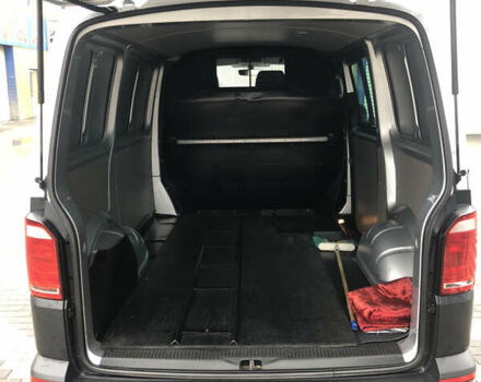 Серый Фольксваген Transporter, объемом двигателя 2 л и пробегом 181 тыс. км за 23700 $, фото 4 на Automoto.ua