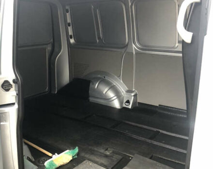 Серый Фольксваген Transporter, объемом двигателя 2 л и пробегом 181 тыс. км за 23700 $, фото 5 на Automoto.ua