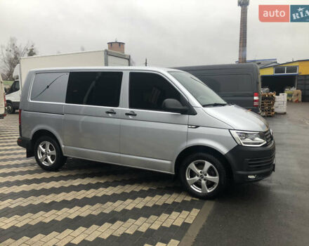 Серый Фольксваген Transporter, объемом двигателя 2 л и пробегом 181 тыс. км за 23700 $, фото 2 на Automoto.ua