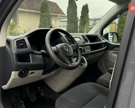 Серый Фольксваген Transporter, объемом двигателя 2 л и пробегом 280 тыс. км за 14999 $, фото 14 на Automoto.ua