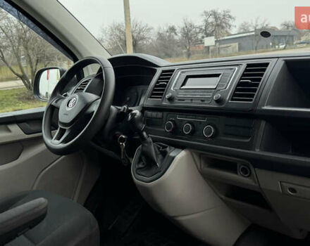 Серый Фольксваген Transporter, объемом двигателя 2 л и пробегом 280 тыс. км за 14999 $, фото 22 на Automoto.ua