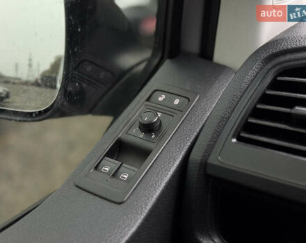 Сірий Фольксваген Transporter, об'ємом двигуна 1.97 л та пробігом 295 тис. км за 19500 $, фото 11 на Automoto.ua