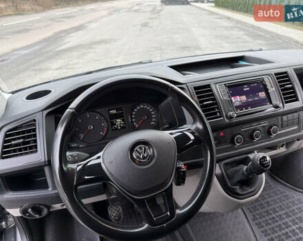 Серый Фольксваген Transporter, объемом двигателя 2 л и пробегом 228 тыс. км за 19400 $, фото 23 на Automoto.ua