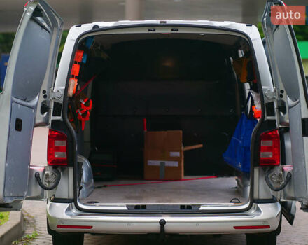 Серый Фольксваген Transporter, объемом двигателя 2 л и пробегом 248 тыс. км за 23000 $, фото 86 на Automoto.ua