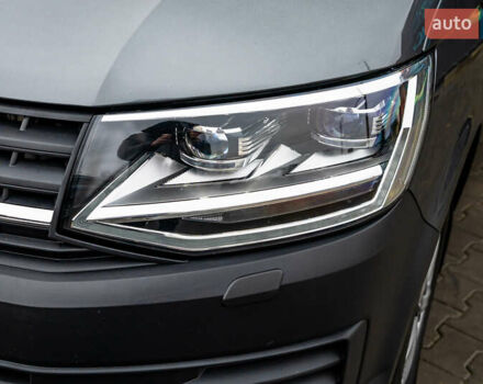 Серый Фольксваген Transporter, объемом двигателя 2 л и пробегом 159 тыс. км за 26500 $, фото 3 на Automoto.ua