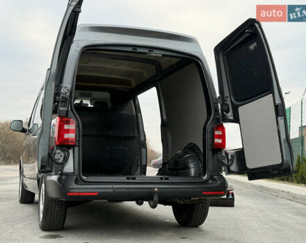 Серый Фольксваген Transporter, объемом двигателя 2 л и пробегом 228 тыс. км за 19400 $, фото 17 на Automoto.ua