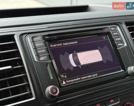 Серый Фольксваген Transporter, объемом двигателя 2 л и пробегом 228 тыс. км за 19400 $, фото 31 на Automoto.ua