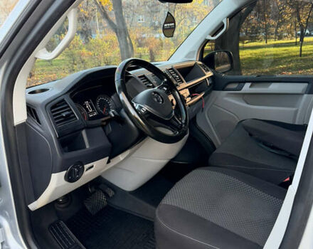 Сірий Фольксваген Transporter, об'ємом двигуна 2 л та пробігом 248 тис. км за 24900 $, фото 26 на Automoto.ua