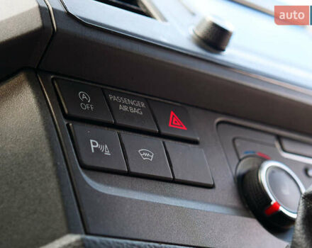 Серый Фольксваген Transporter, объемом двигателя 2 л и пробегом 248 тыс. км за 23000 $, фото 73 на Automoto.ua